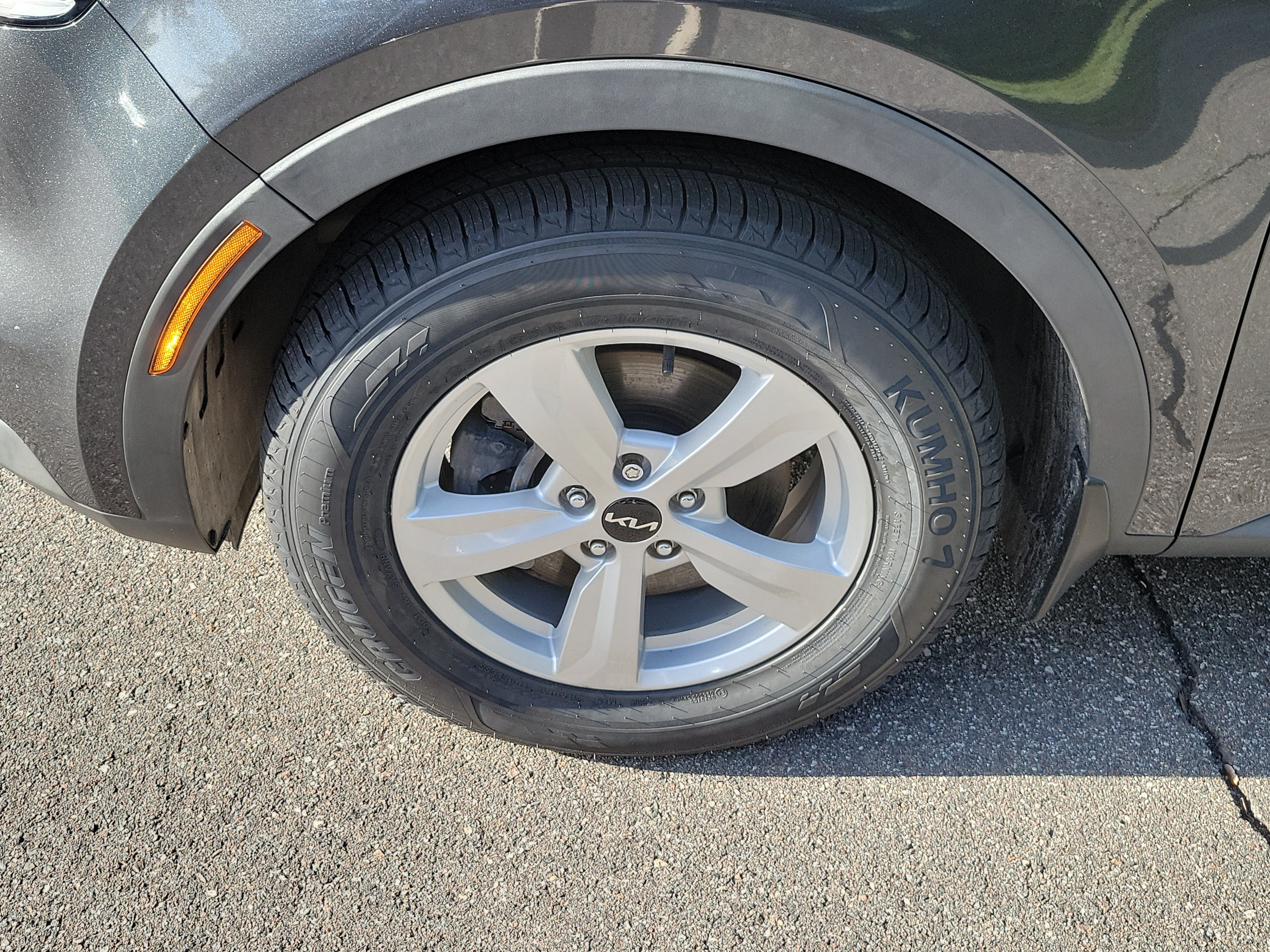 Certified 2022 Kia Sorento LX FWD image 37
