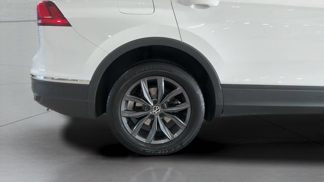 Used 2022 Volkswagen Tiguan SE AWD/4WD image 22