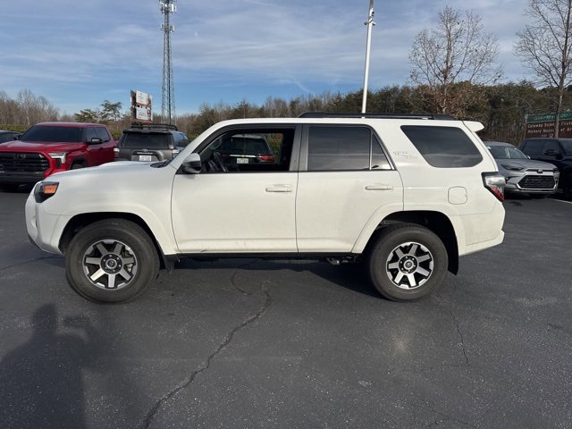 Used 2024 Toyota 4Runner TRD Off-Road image 3