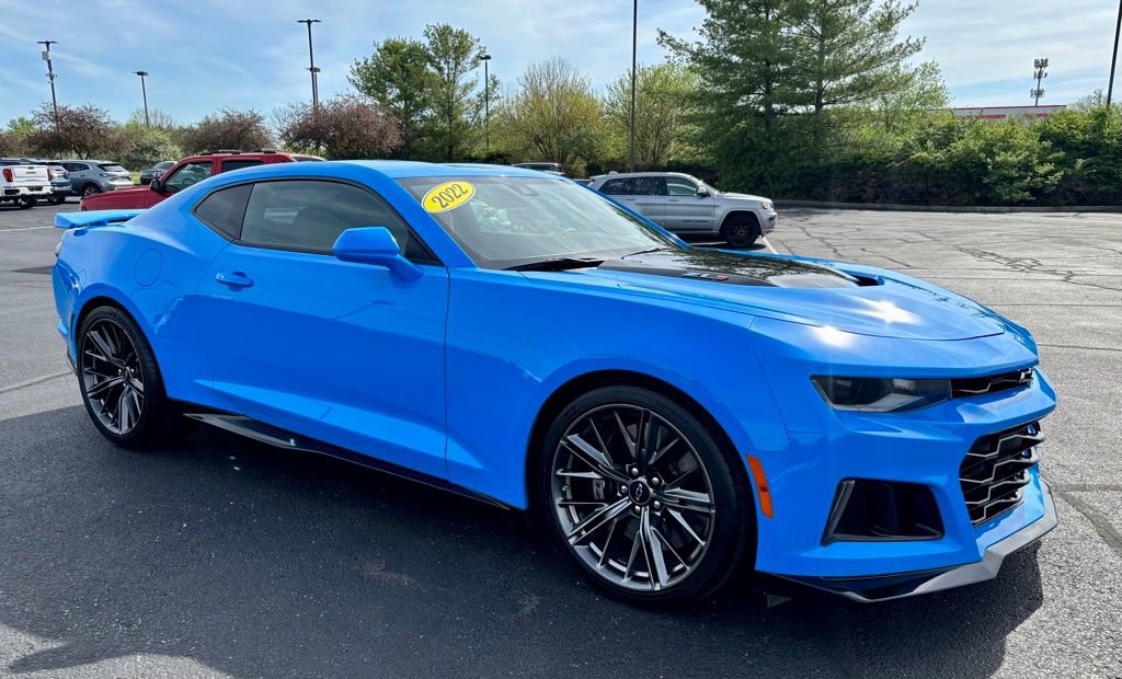 Used 2022 Chevrolet Camaro ZL1 RWD image 9