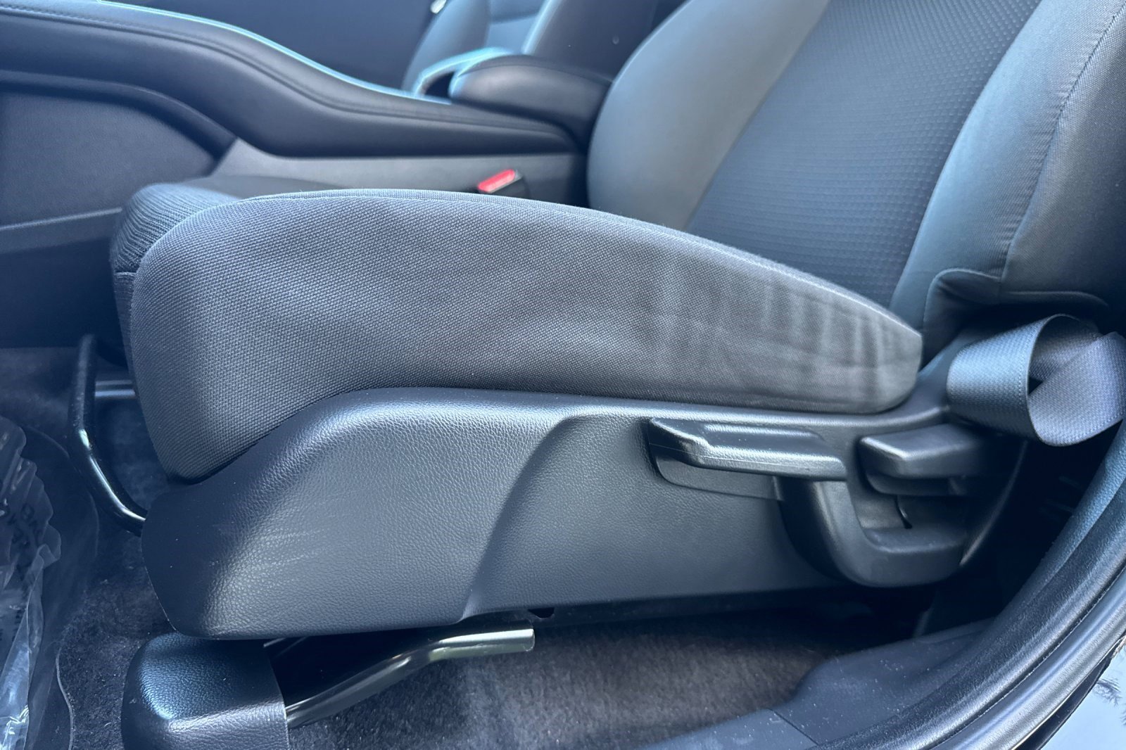 Used 2021 Honda HR-V LX image 14