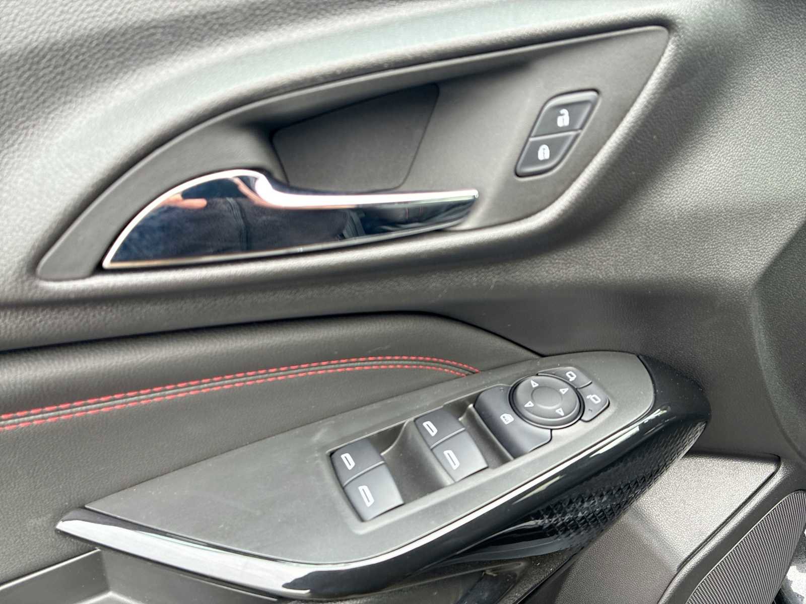 Used 2024 Chevrolet Trax RS w/ Driver Confidence Package image 22