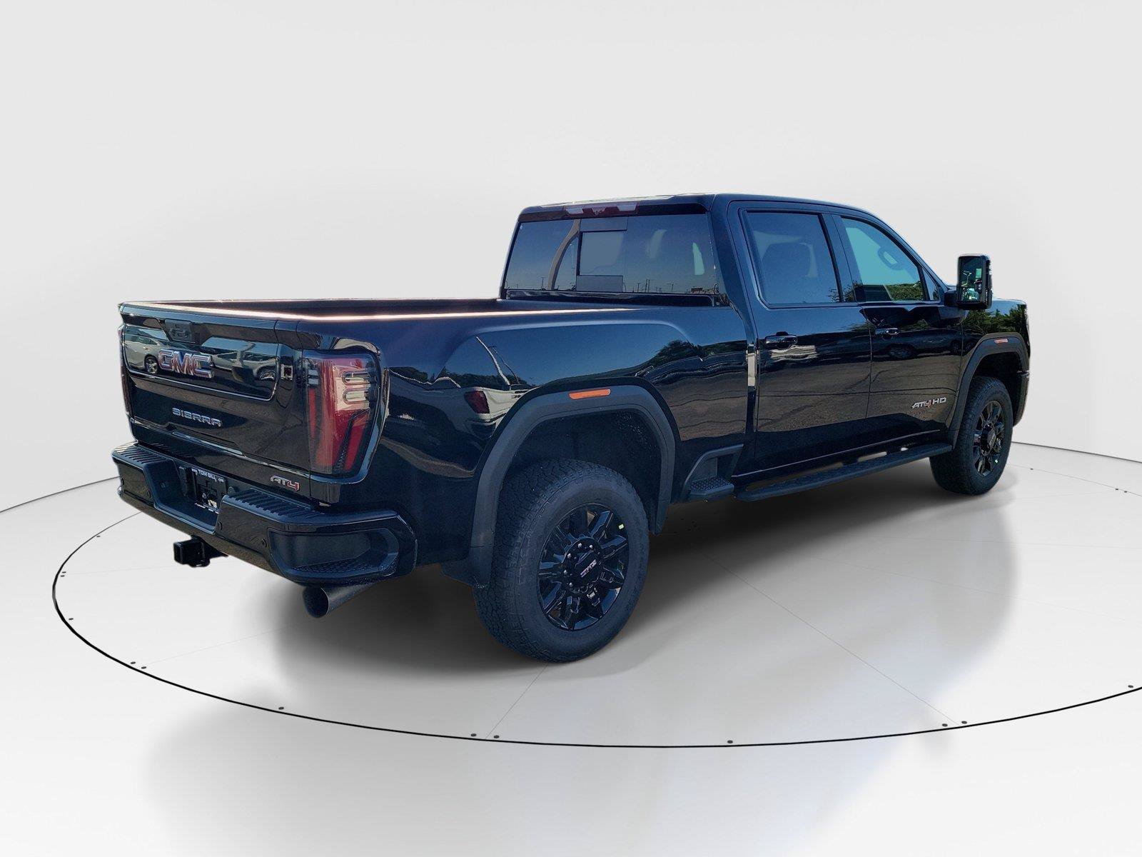 New 2026 GMC Sierra 2500 AT4 w/ AT4 Premium Plus Package AWD/4WD image 4