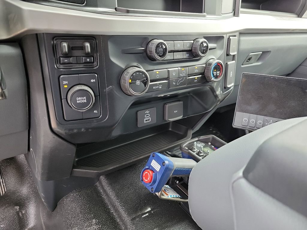 New 2024 Ford F550 4x4 Crew Cab Super Duty image 25