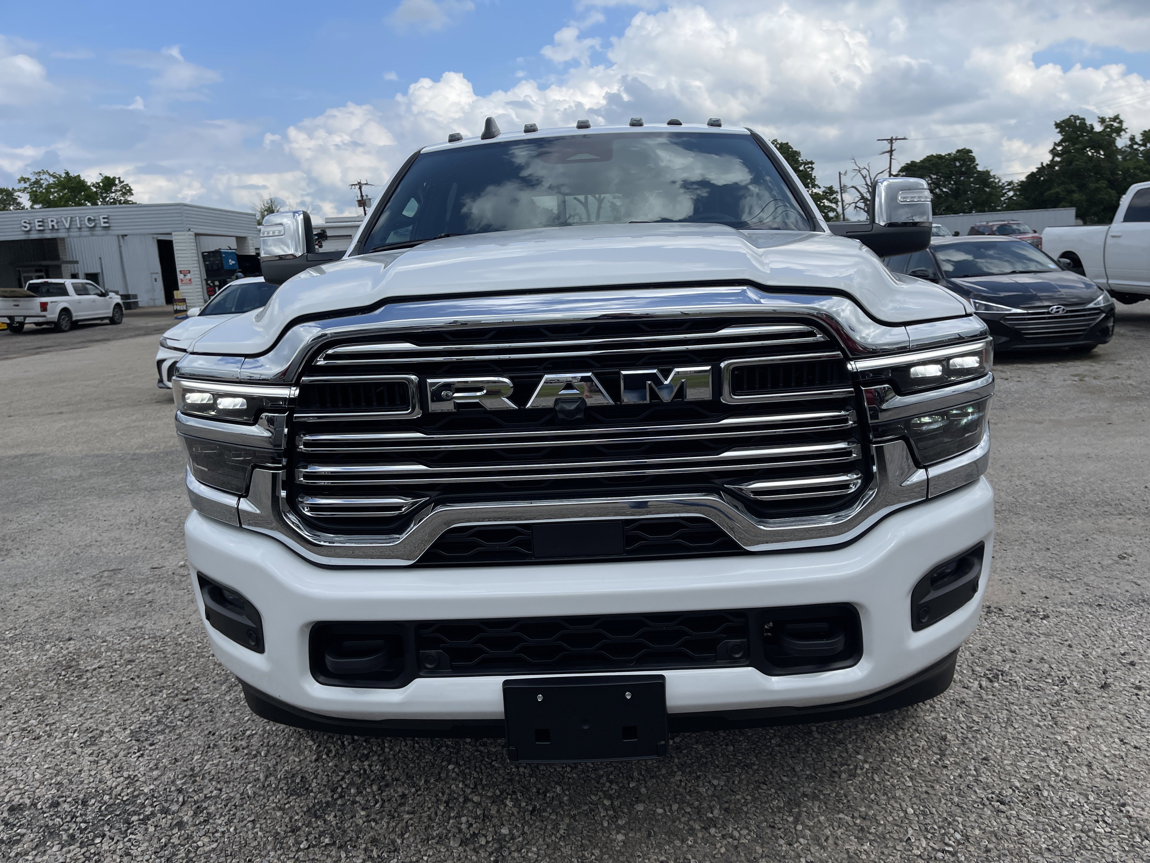 Used 2026 RAM 3500 Laramie w/ Max Tow Package image 9