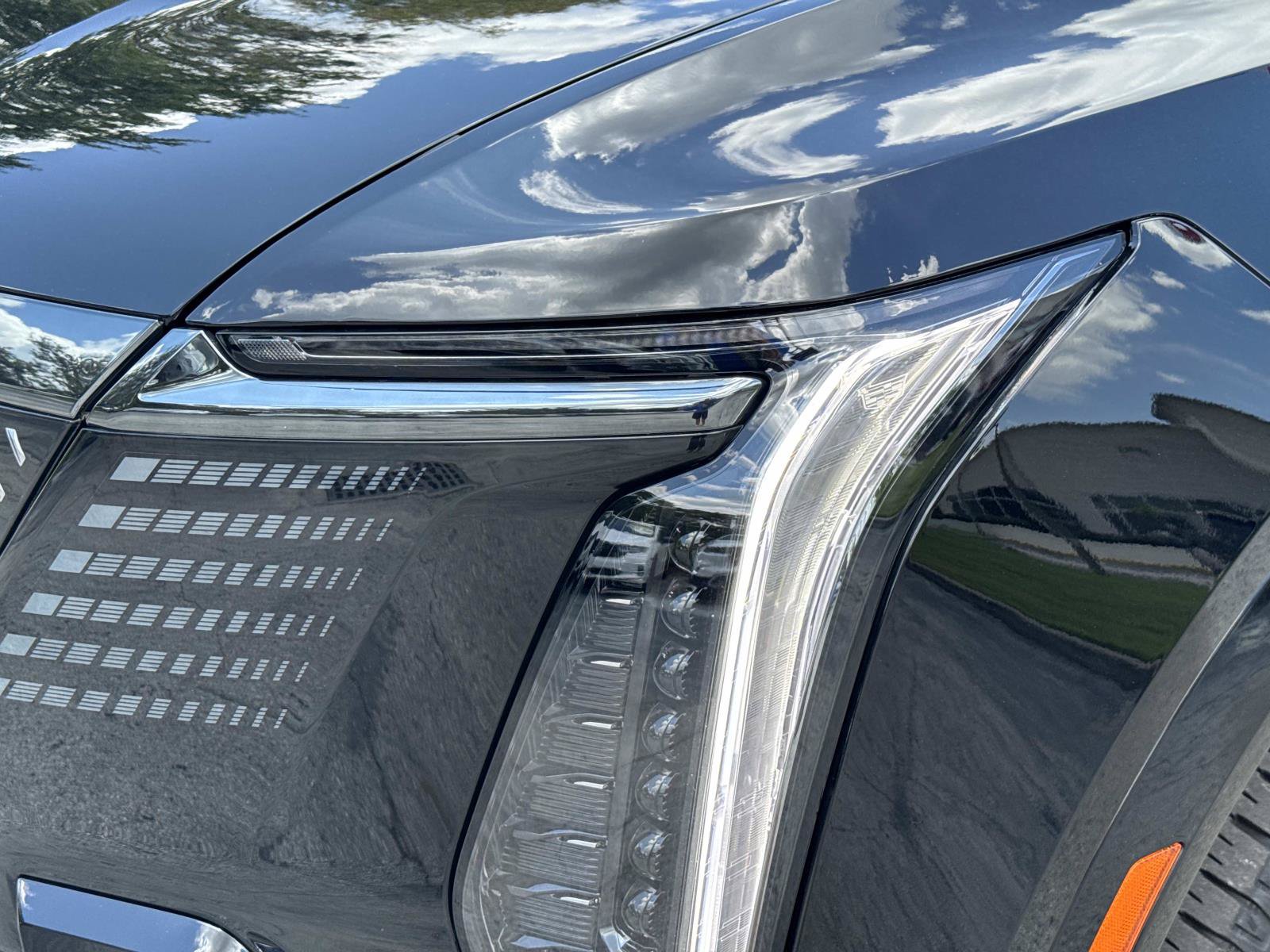 Certified 2026 Cadillac Escalade IQ Sport 1 AWD/4WD image 9