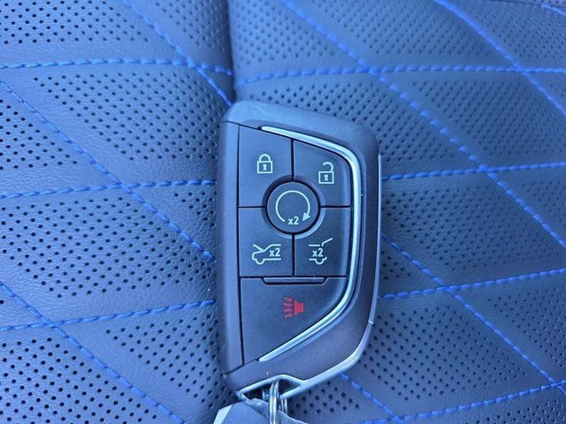 Used 2026 Cadillac Escalade IQL Sport 1 w/ LPO, ONYX Package AWD/4WD image 38