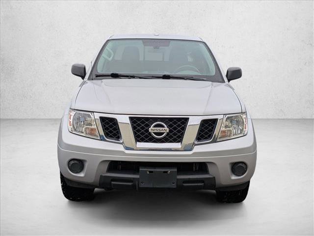 Used 2018 Nissan Frontier SV image 2