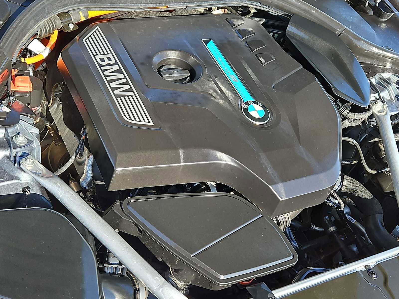 Used 2019 BMW 530e w/ Convenience Package image 14