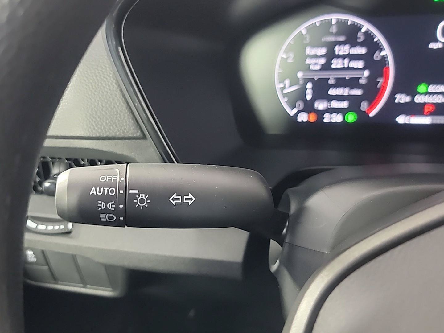 Certified 2025 Honda CR-V EX image 28