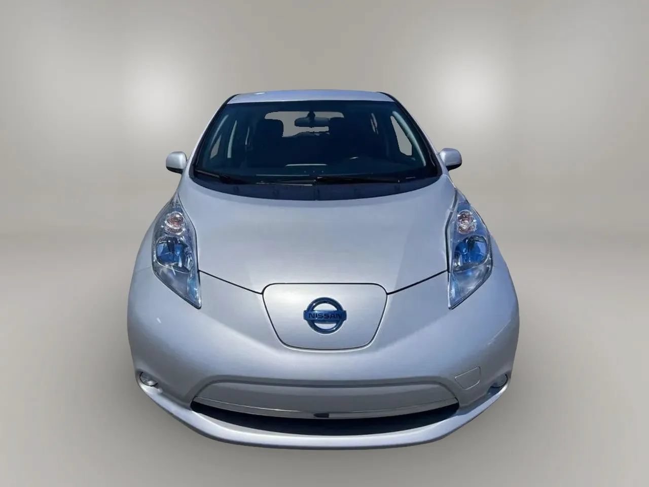 Used 2014 Nissan Leaf S FWD image 2