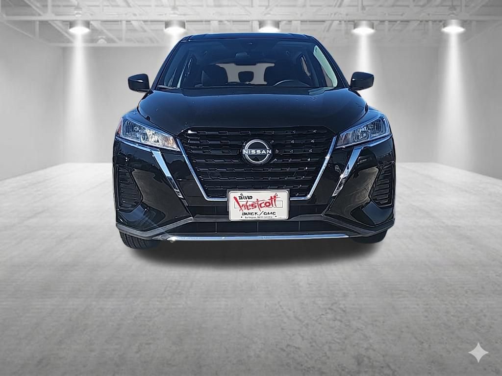 Used 2023 Nissan Kicks S FWD image 9