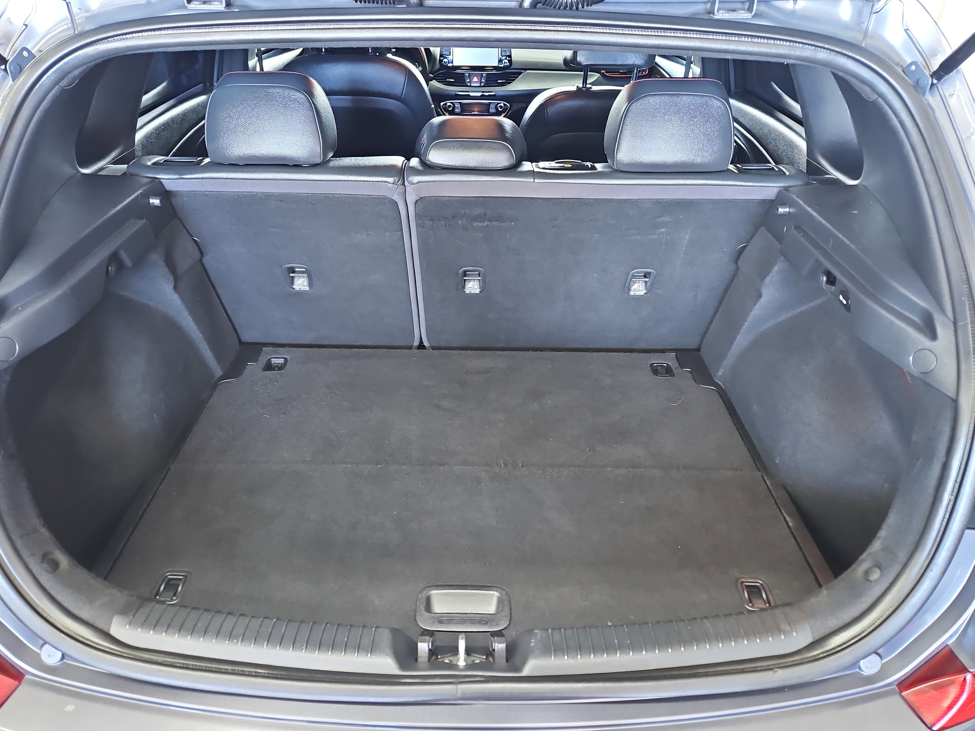 Used 2019 Hyundai Elantra GT N Line image 12
