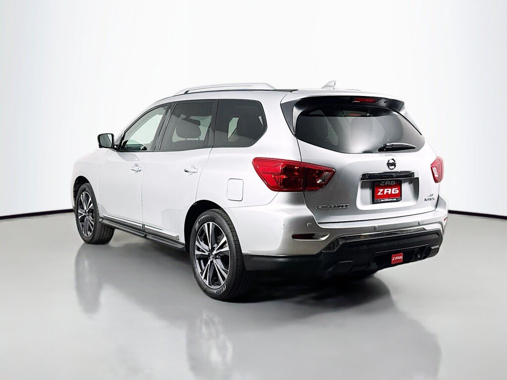 Used 2020 Nissan Pathfinder Platinum AWD/4WD image 3