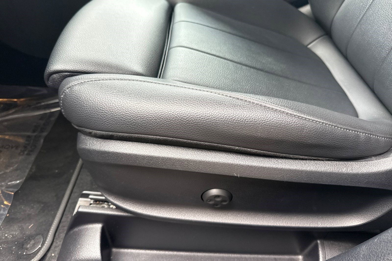 Used 2021 Mercedes-Benz GLB 250 4MATIC image 14