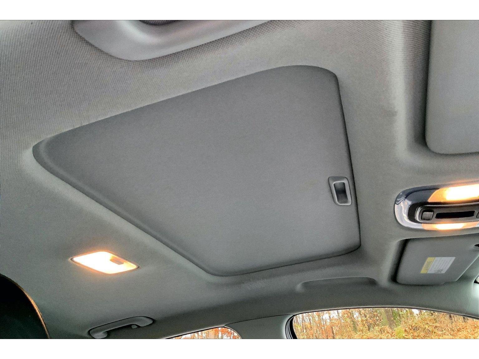 Used 2024 Hyundai Elantra Limited image 21