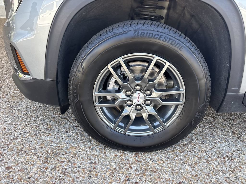 Certified 2025 GMC Acadia Elevation FWD image 33