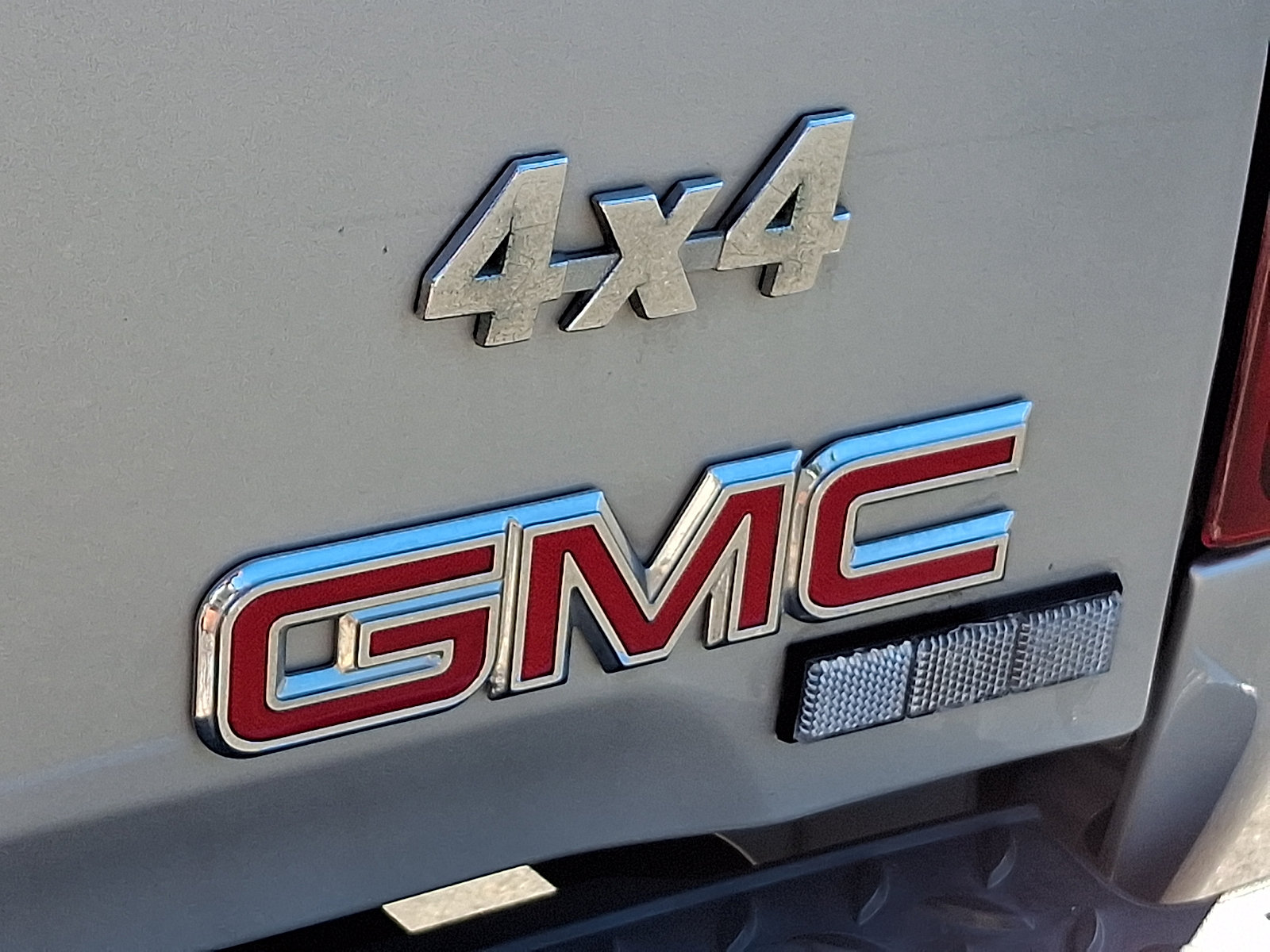 Used 2012 GMC Canyon SLE AWD/4WD image 29