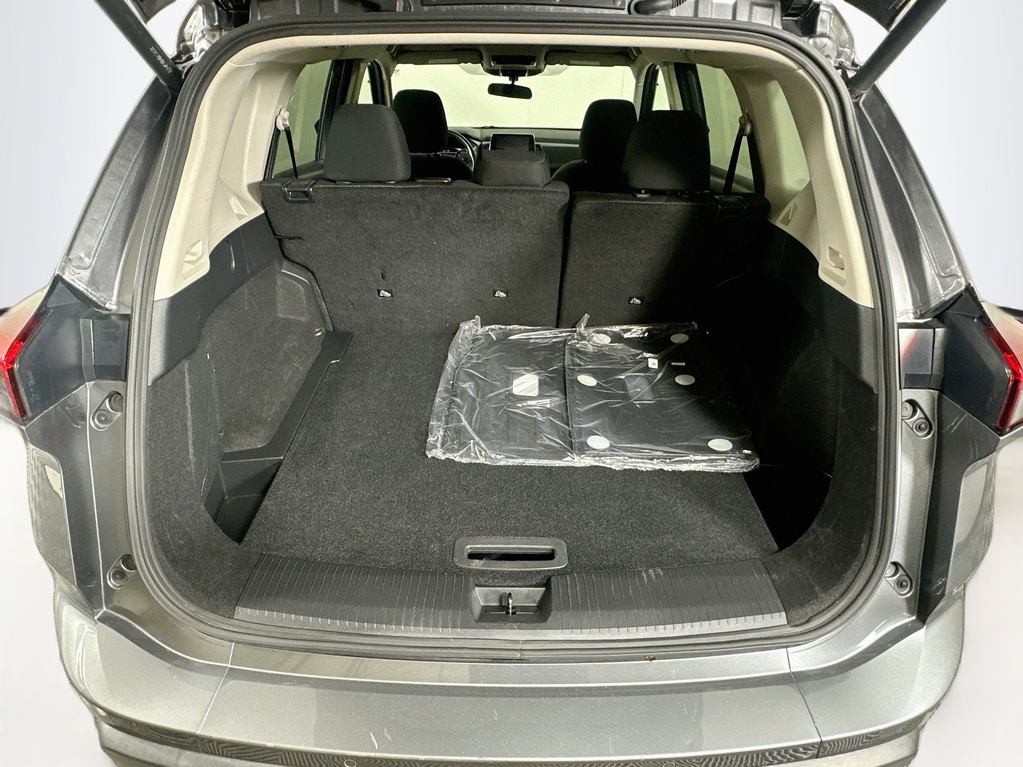Used 2025 Nissan Rogue SV FWD image 27