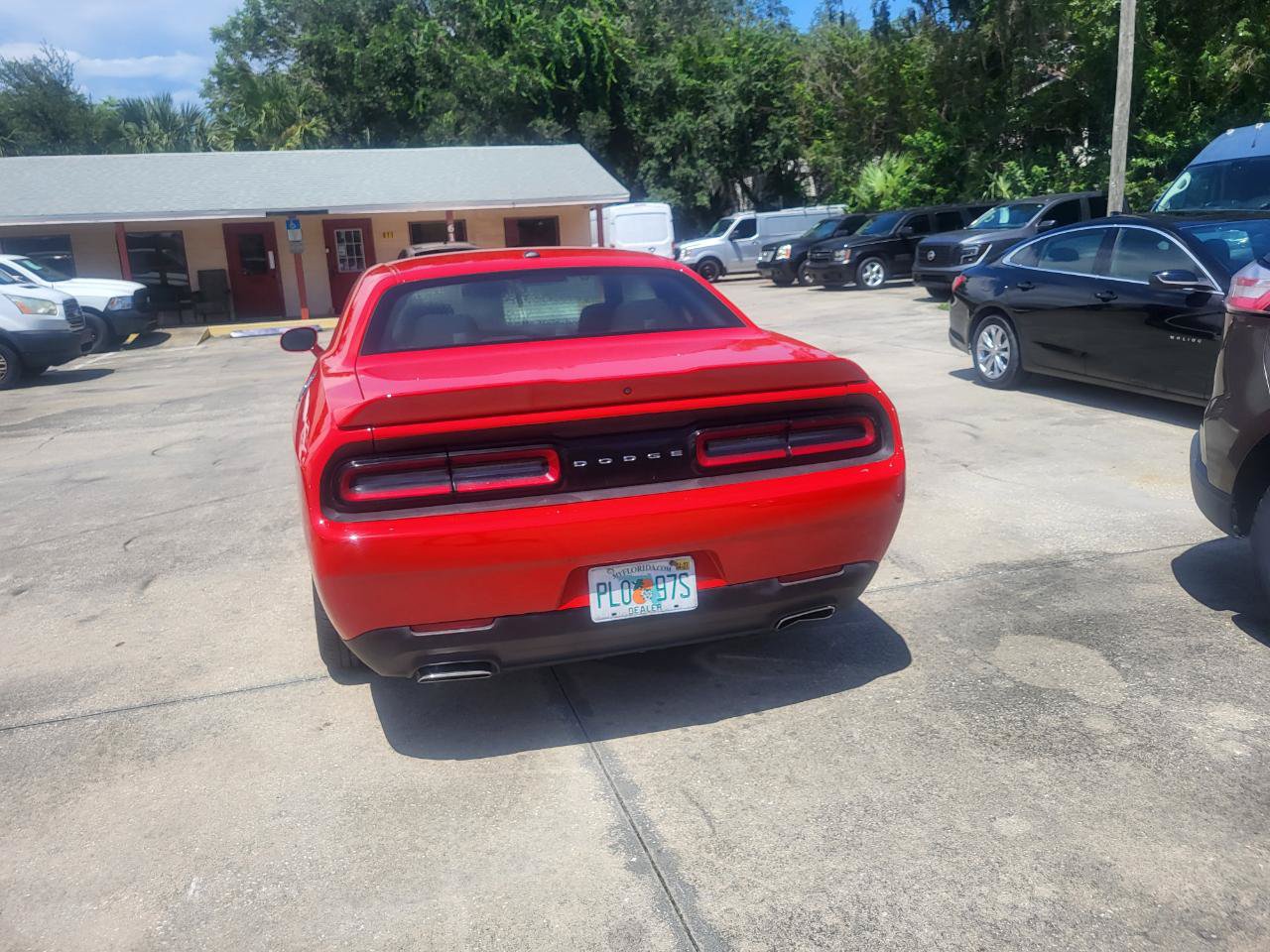 Used 2020 Dodge Challenger SXT RWD image 8