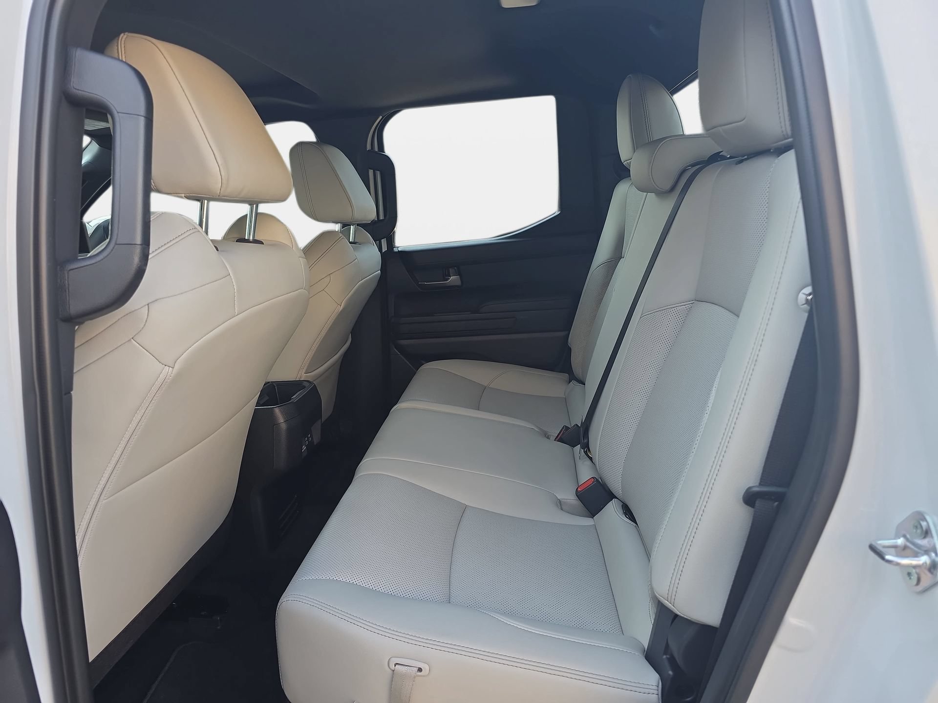 Used 2025 Toyota Tacoma Limited AWD/4WD image 13