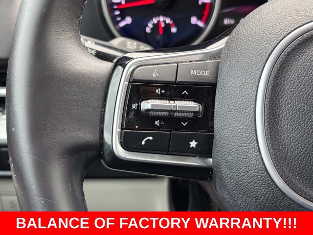Used 2023 Kia Carnival LX FWD image 20