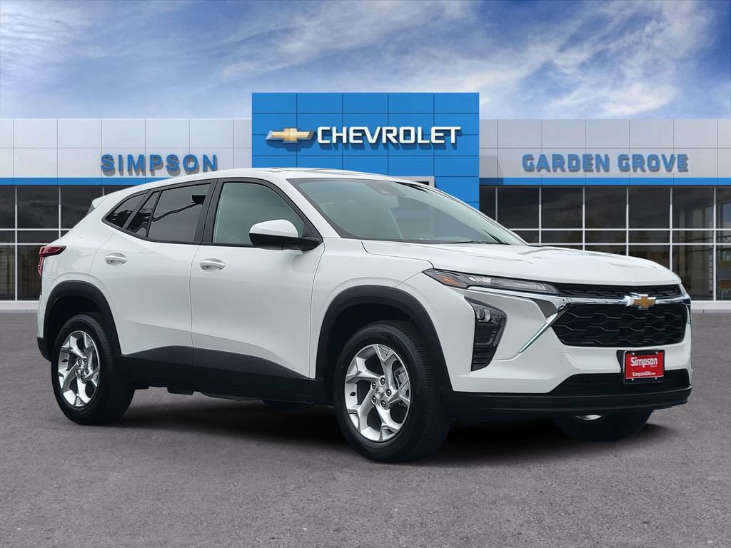 New 2026 Chevrolet Trax LS w/ LS Convenience Package FWD image 1