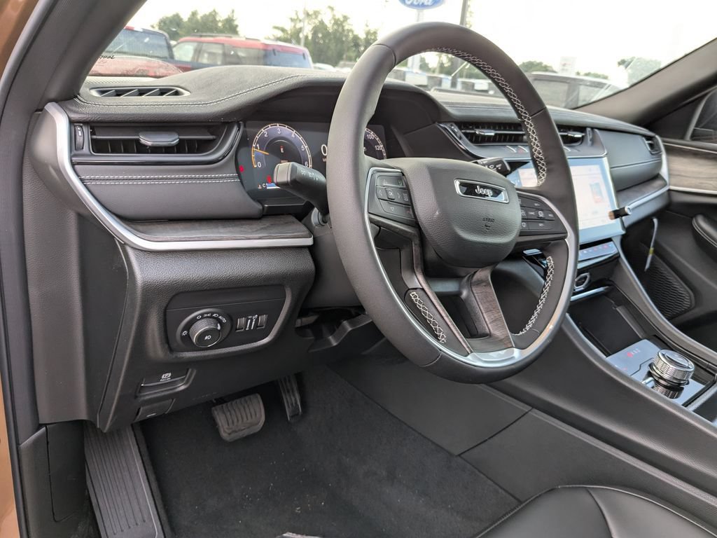 New 2027 Jeep Grand Cherokee L Limited AWD/4WD image 19