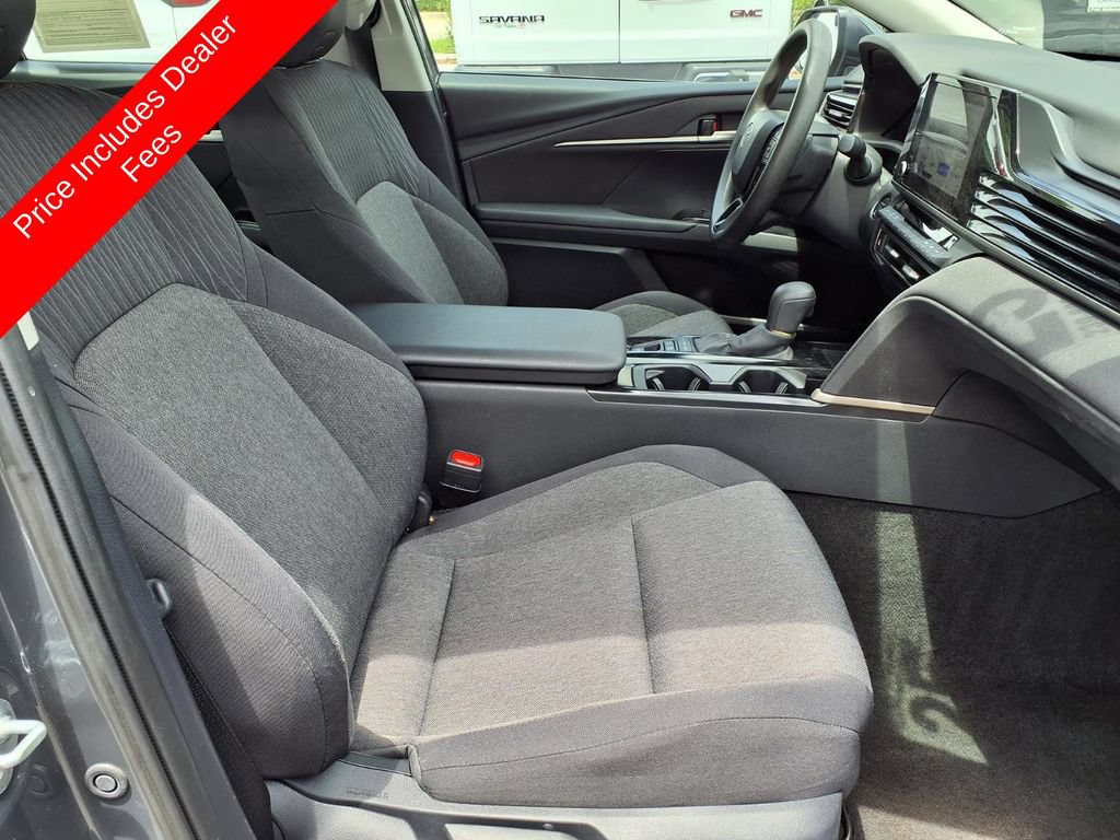 Used 2025 Toyota Camry LE FWD image 12