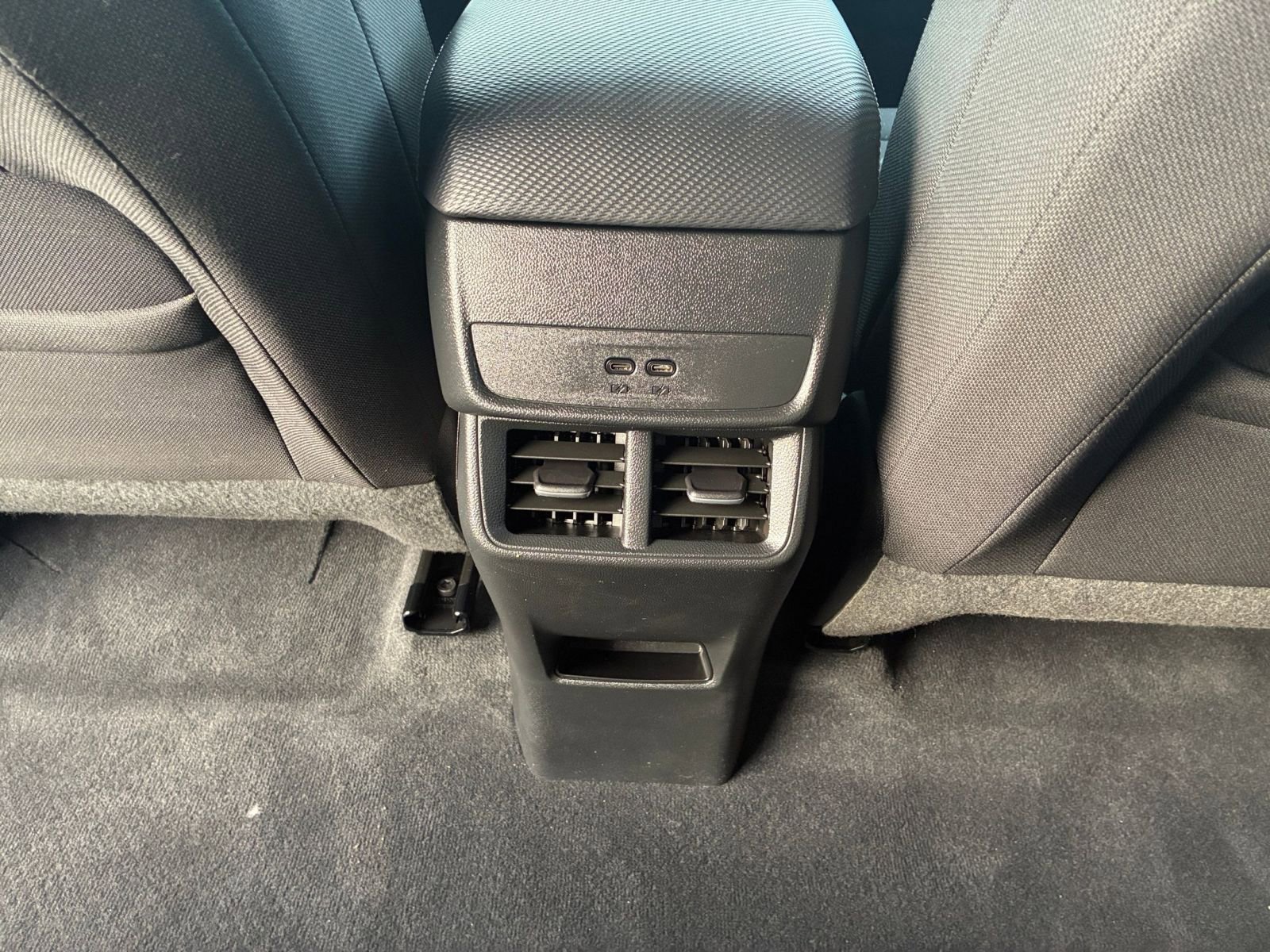 Used 2025 Chevrolet Equinox LT image 23