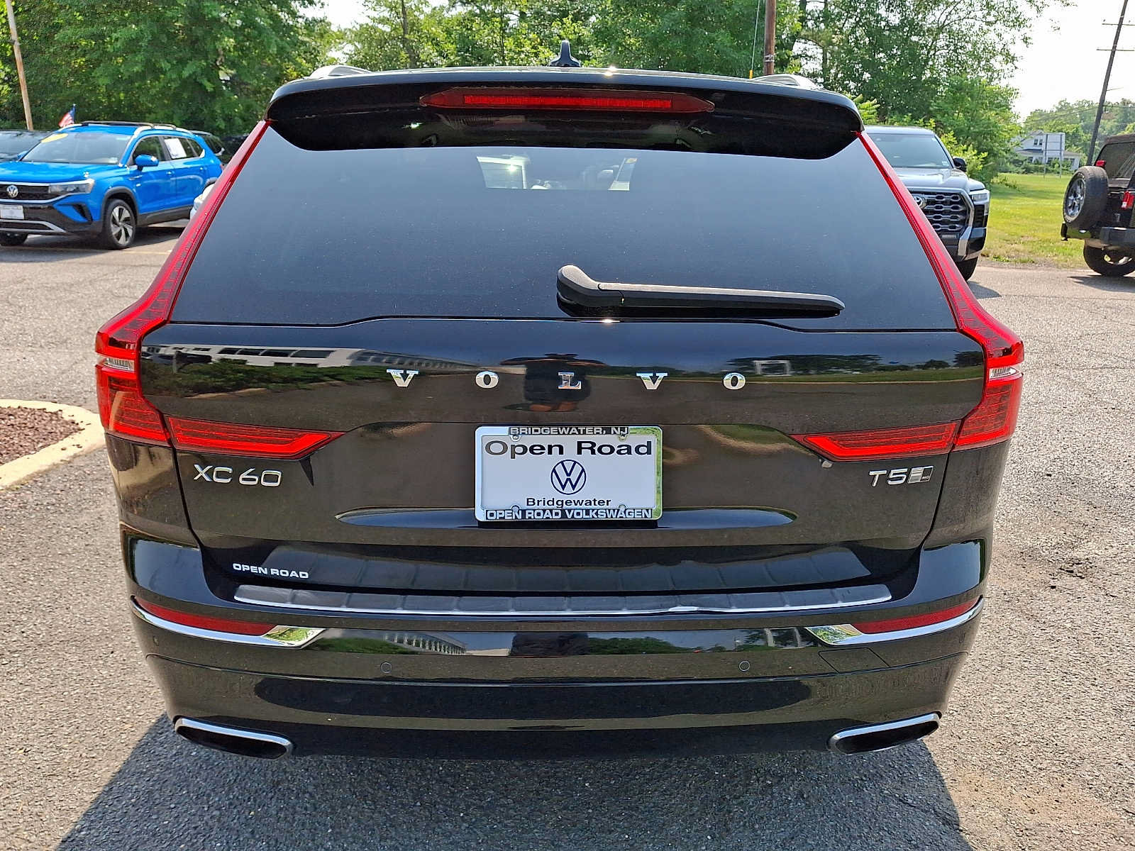 Used 2020 Volvo XC60 T5 Inscription w/ Protection Package Premier AWD/4WD image 5