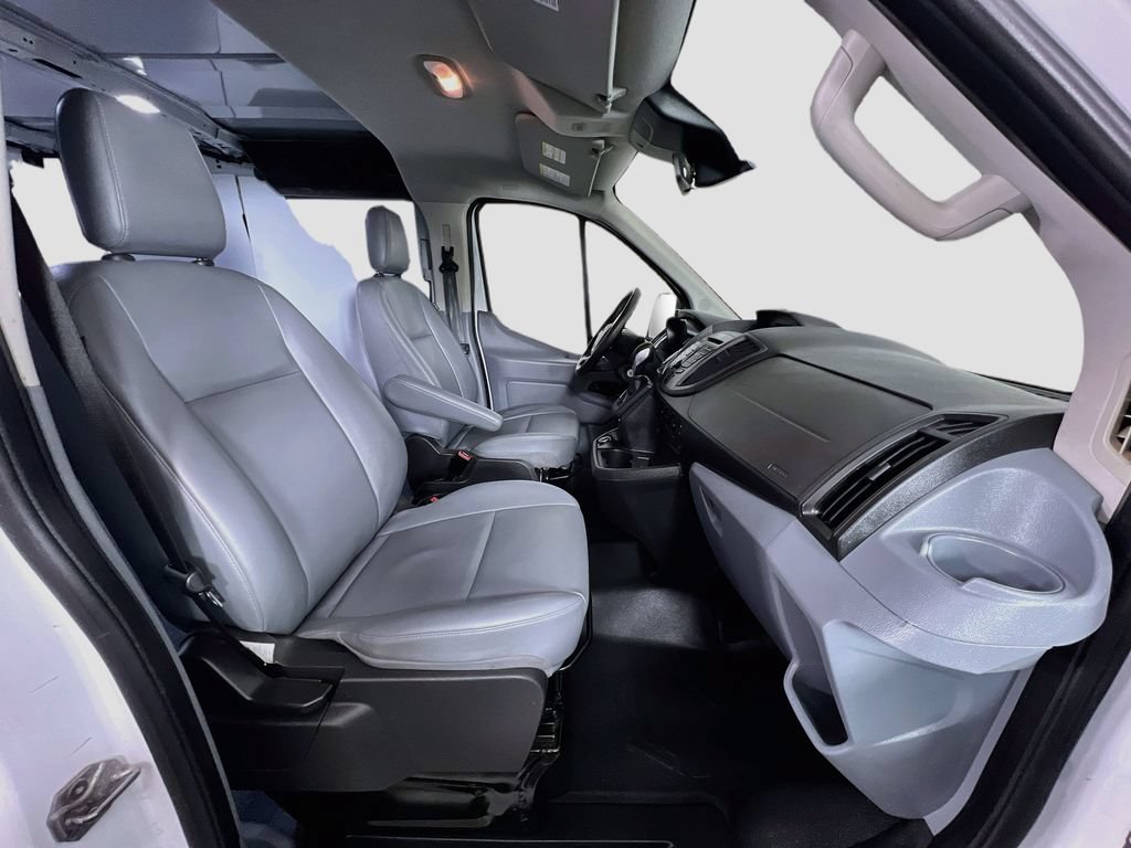Certified 2019 Ford Transit 250 148 Low Roof RWD image 31