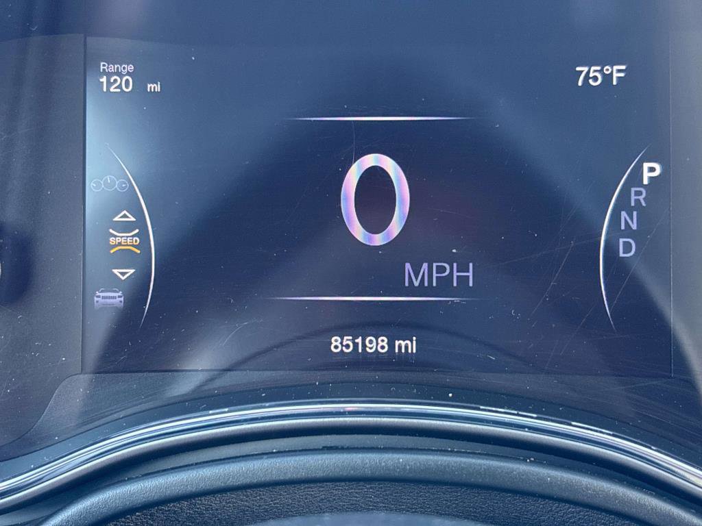 Used 2019 Jeep Grand Cherokee Laredo image 22