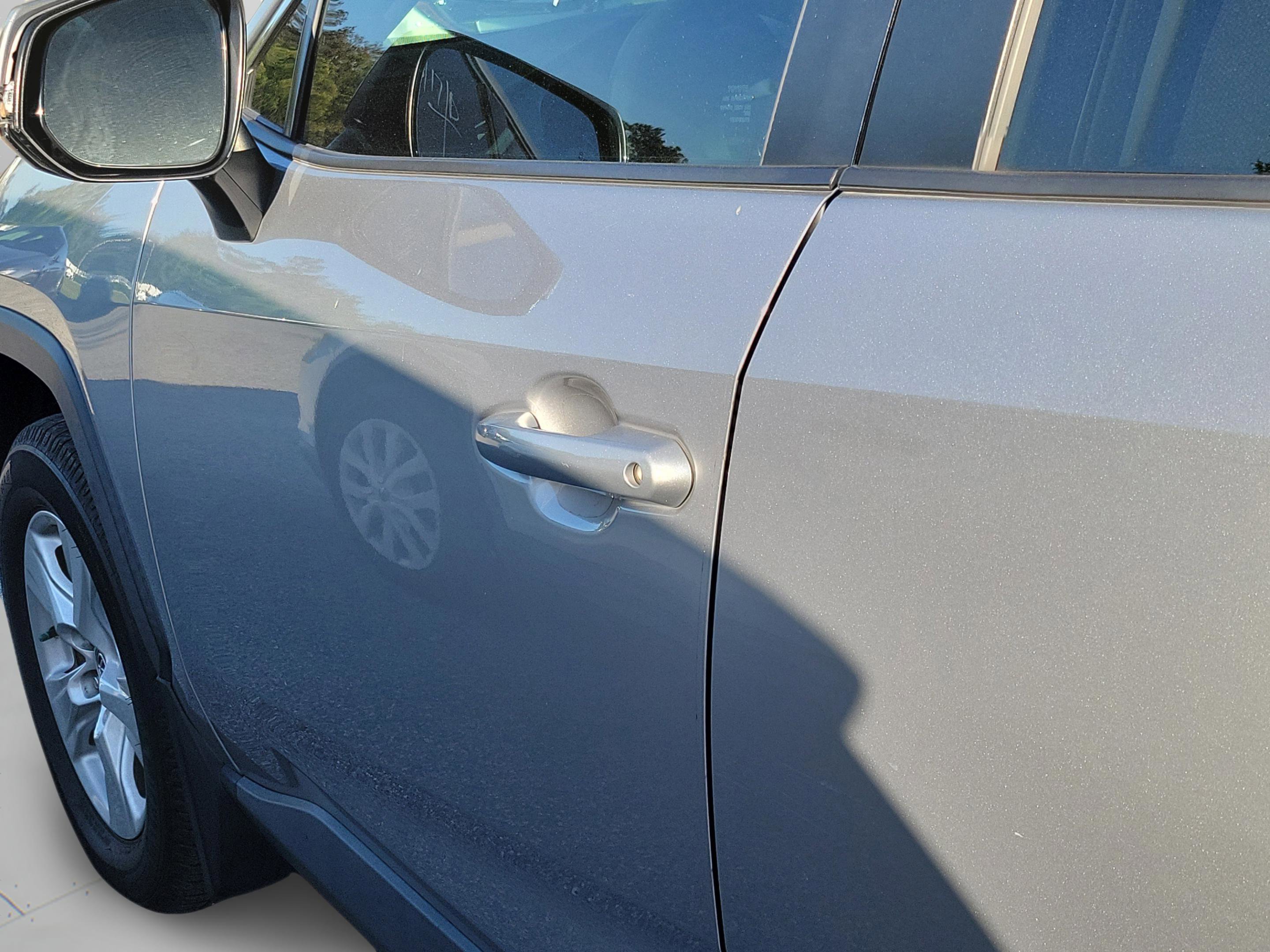 Used 2020 Toyota RAV4 XLE FWD image 27