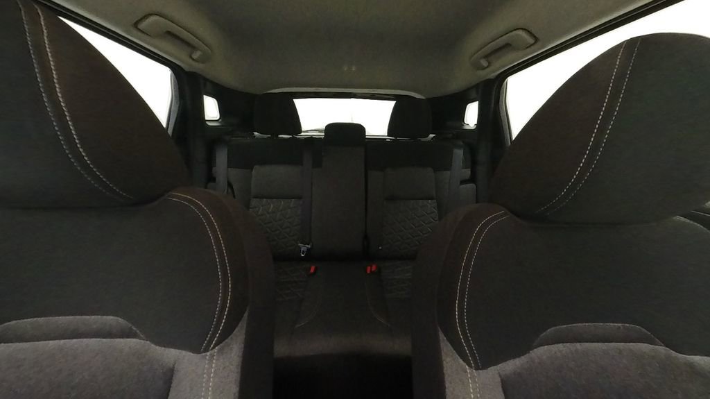 Used 2025 Nissan Kicks SV AWD/4WD image 23