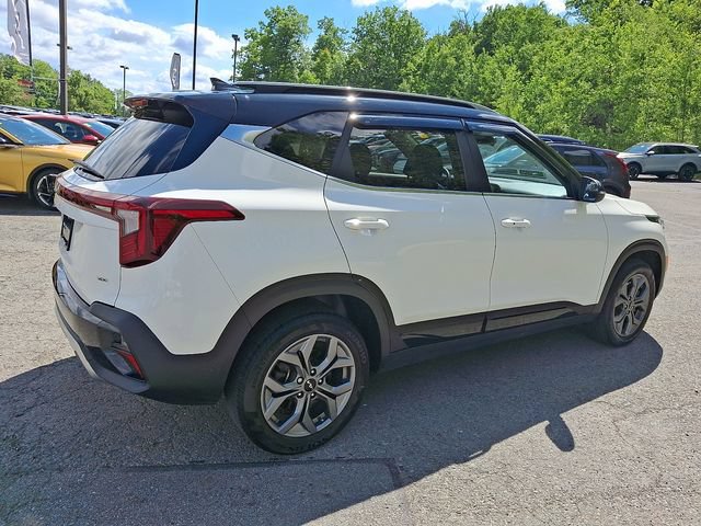 Used 2024 Kia Seltos S AWD/4WD image 5