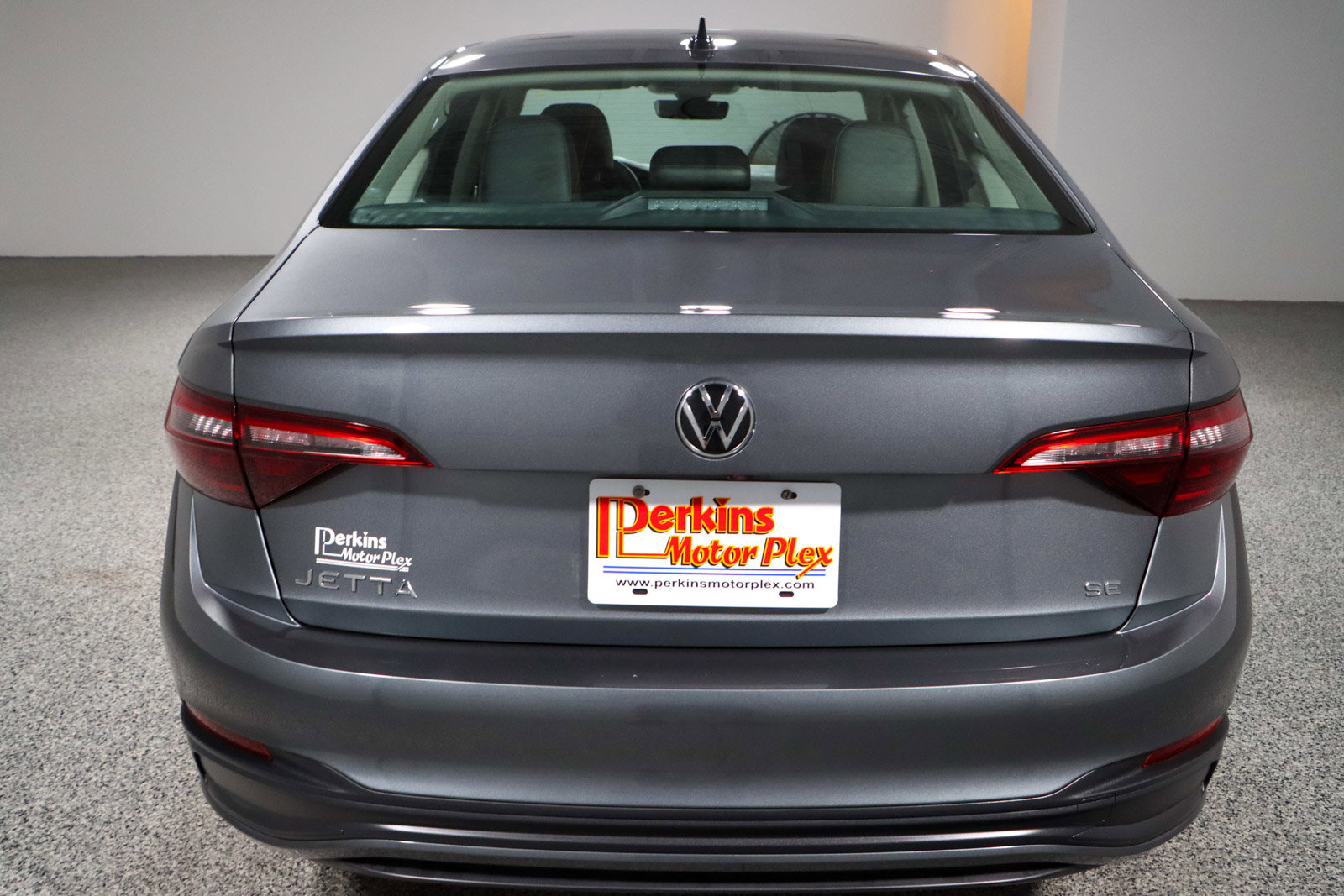 Used 2024 Volkswagen Jetta SE image 8