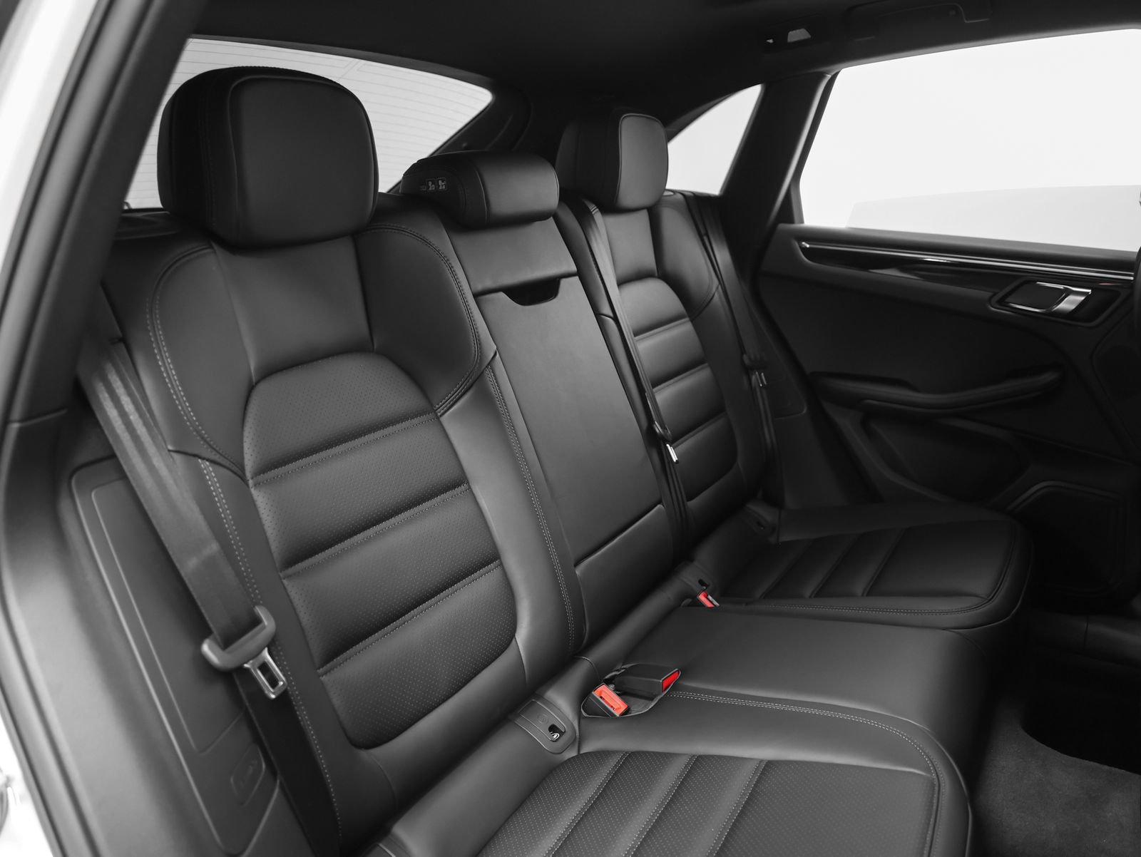 New 2026 Porsche Macan AWD/4WD image 25