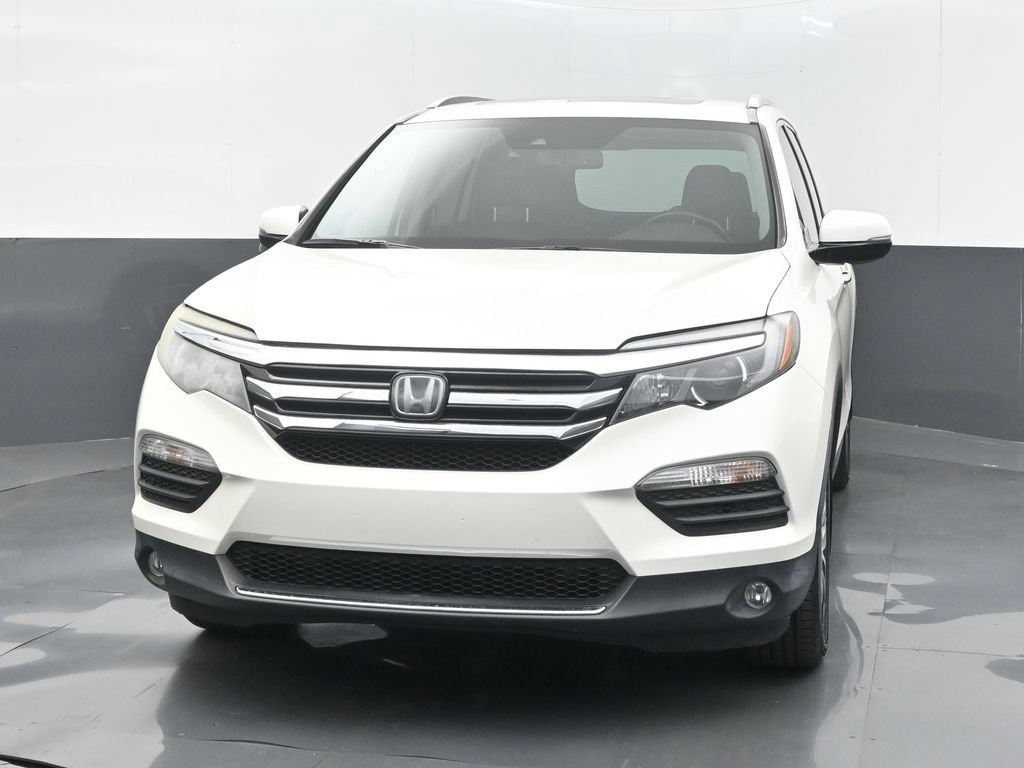 Used 2017 Honda Pilot Touring image 2