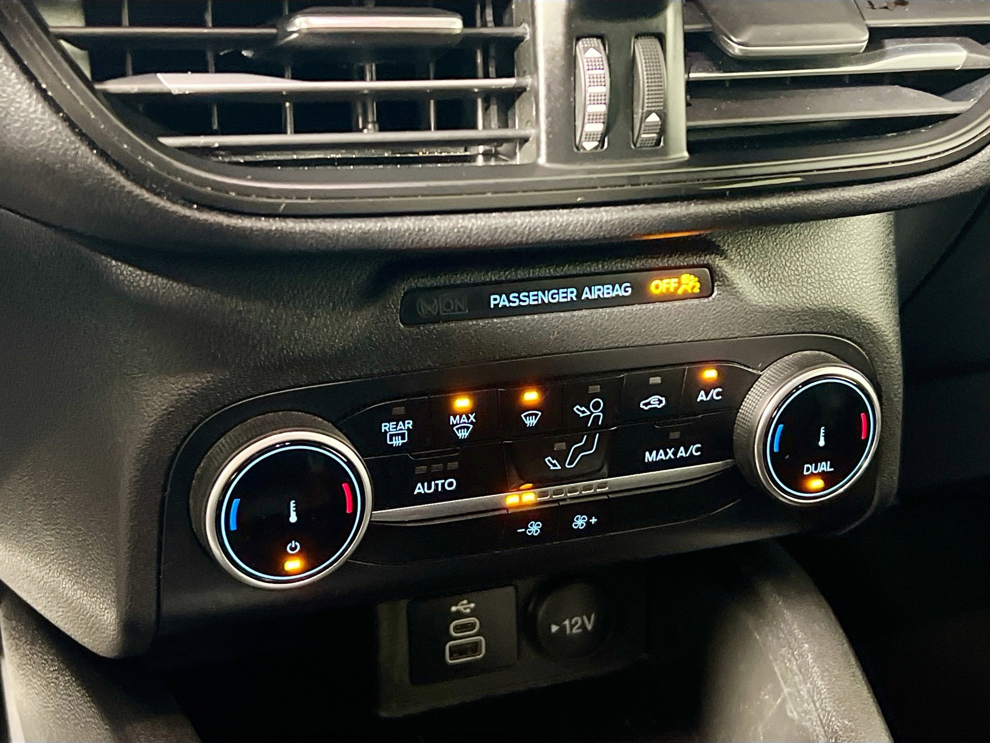 Used 2024 Ford Escape ST-Line image 27