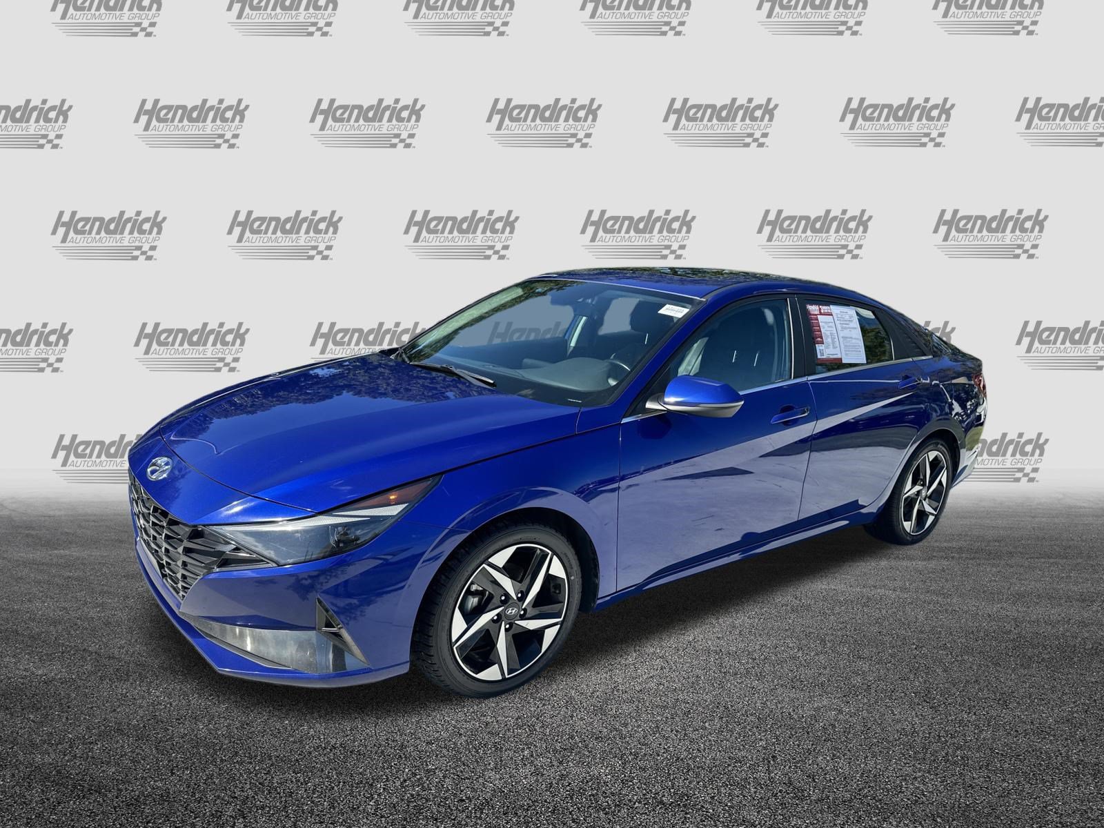 Used 2023 Hyundai Elantra Limited w/ Cargo Package FWD image 5
