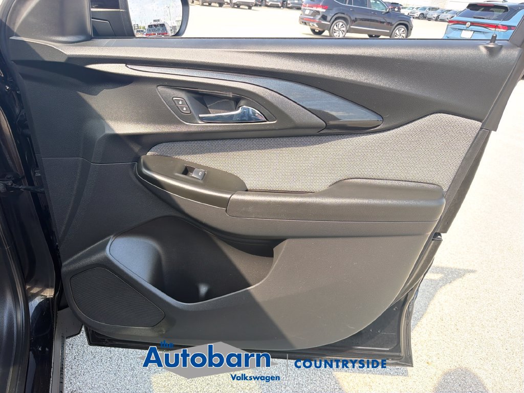 Used 2021 Chevrolet TrailBlazer LT w/ Sun and Liftgate Package FWD image 26