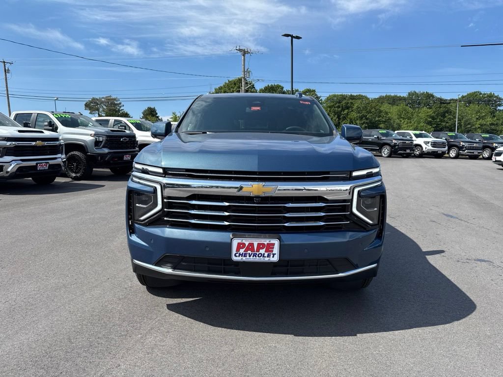 New 2026 Chevrolet Suburban LT AWD/4WD image 11