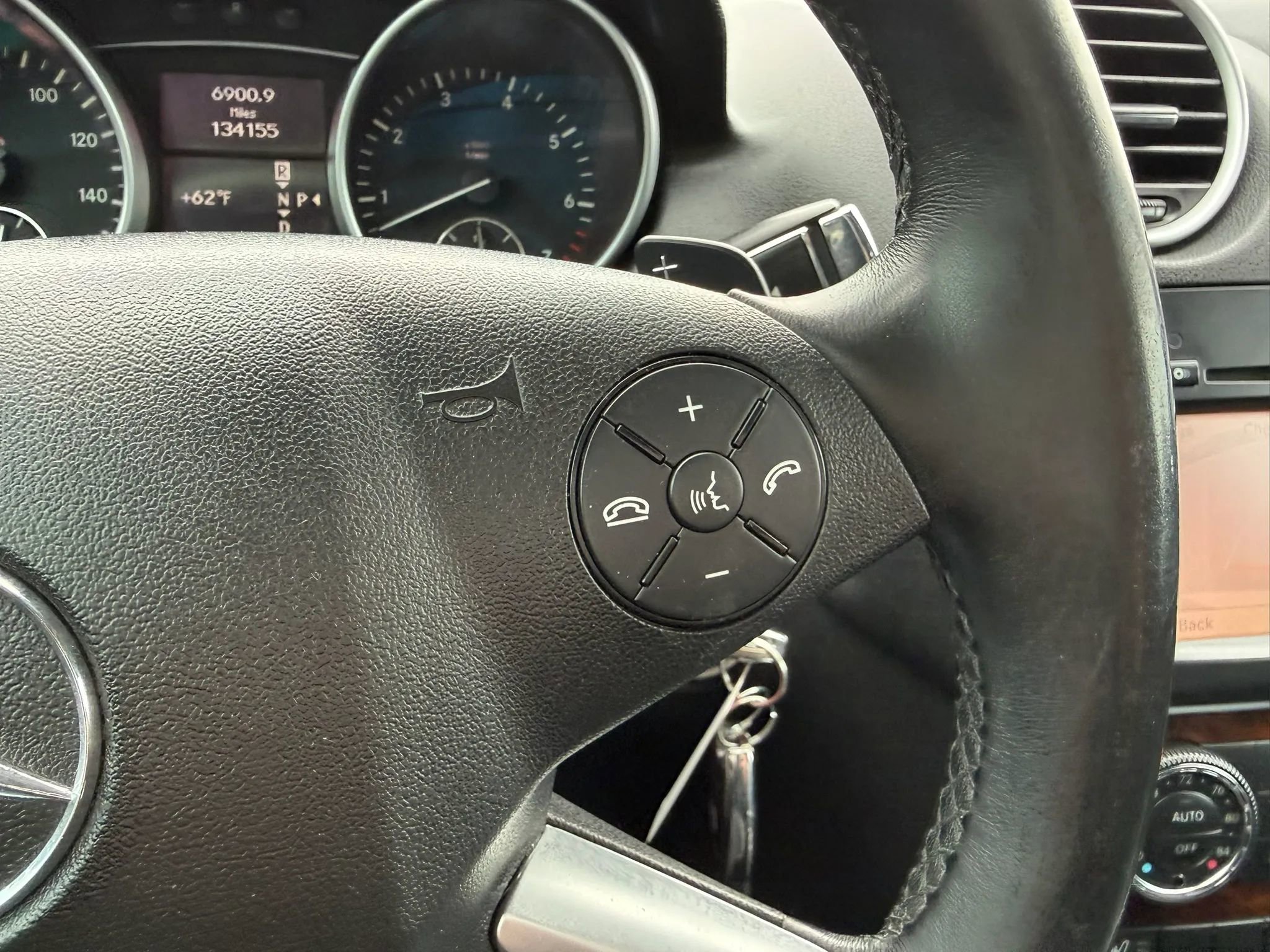 Used 2010 Mercedes-Benz ML 550 4MATIC image 24