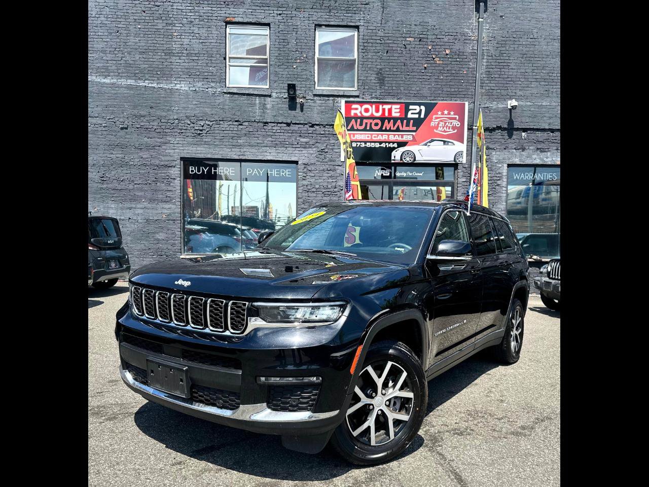 Used 2024 Jeep Grand Cherokee L Limited w/ Luxury Tech Group II AWD/4WD image 1