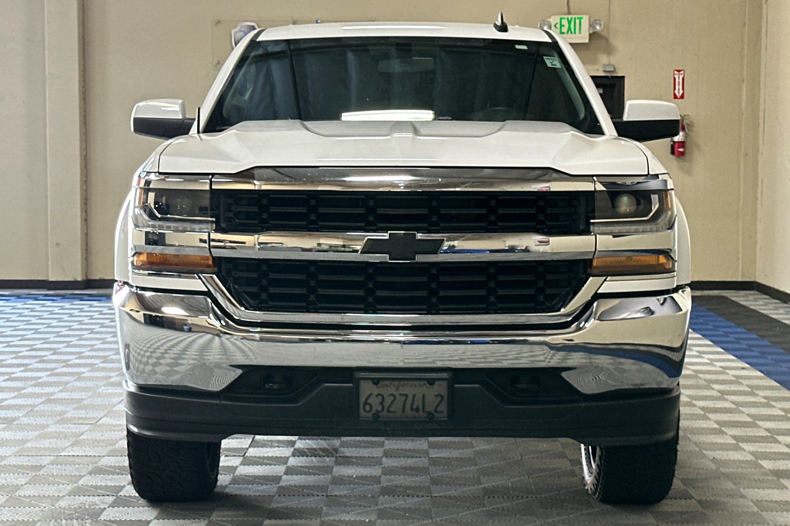 Used 2018 Chevrolet Silverado 1500 LT AWD/4WD image 9