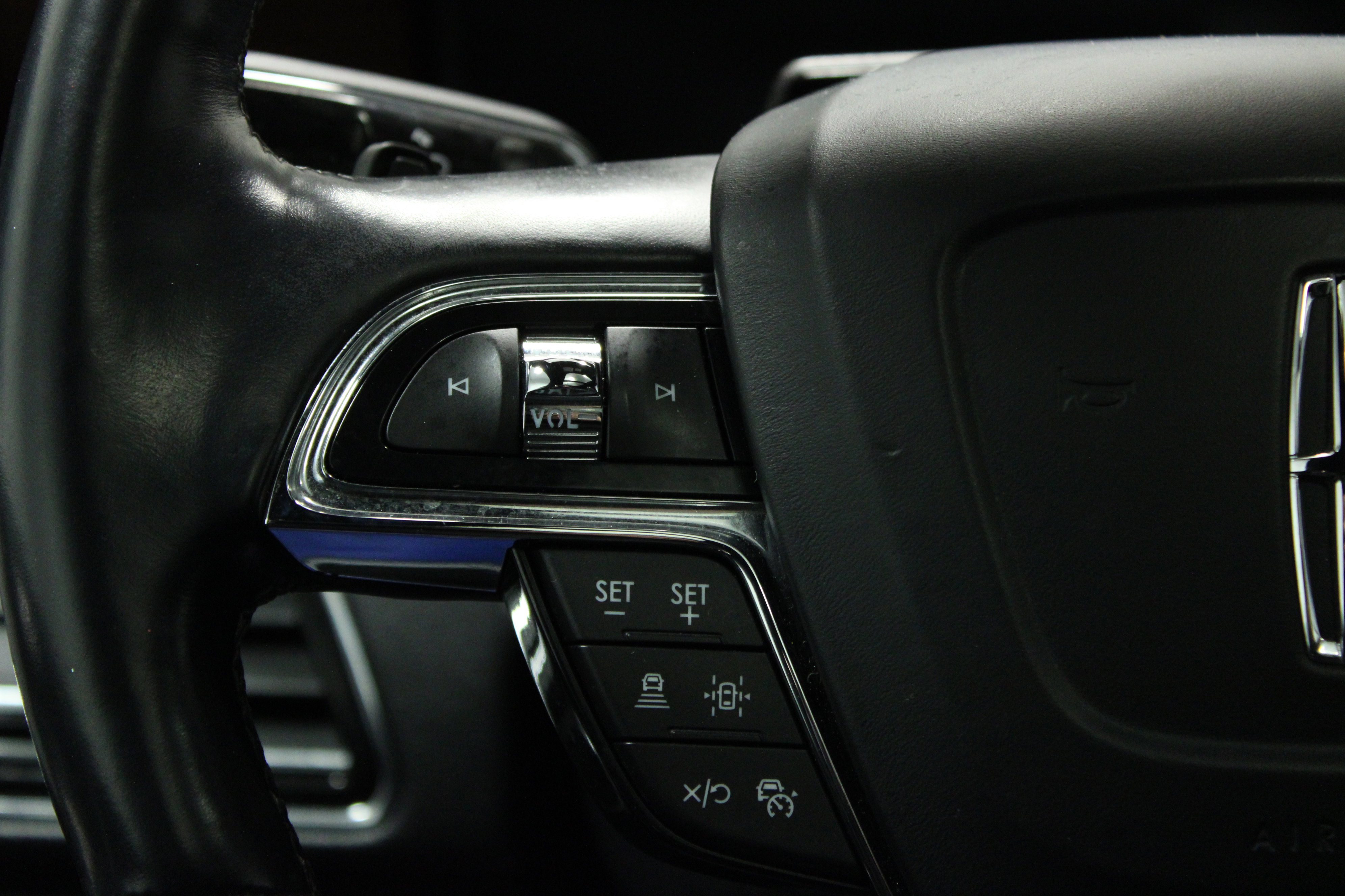 Used 2023 Lincoln Navigator L Reserve image 24