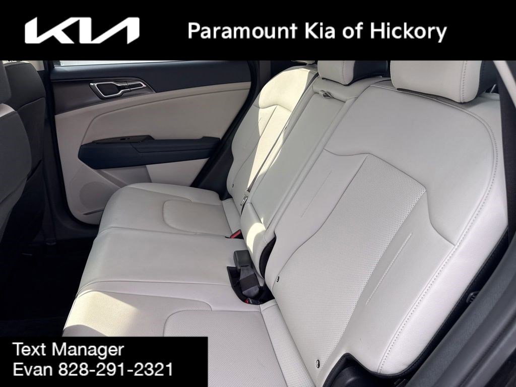 Used 2023 Kia Sportage EX image 13