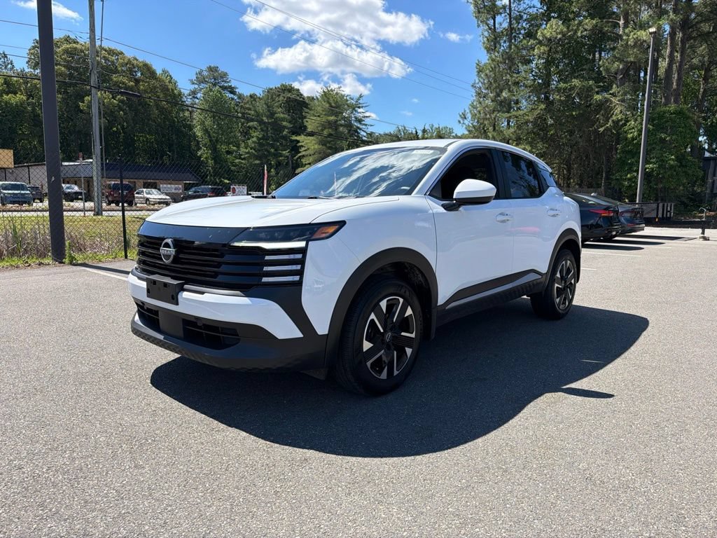 Certified 2025 Nissan Kicks SV AWD/4WD image 2