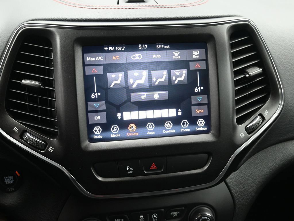 Used 2020 Jeep Cherokee Trailhawk w/ Comfort/Convenience Group image 16